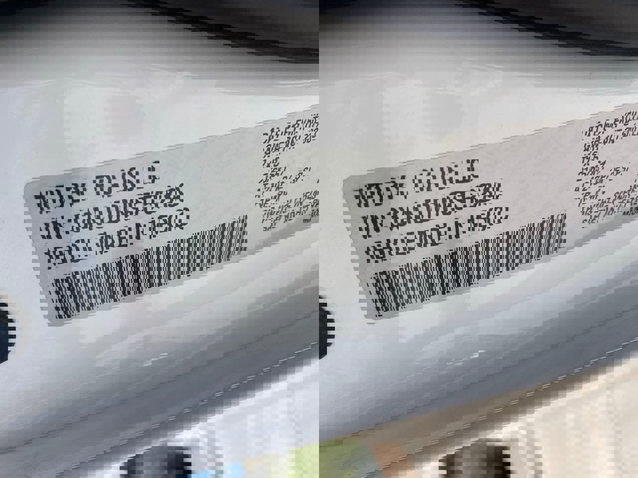 Used 2025 Jeep Compass Trailhawk AWD/4WD image 12