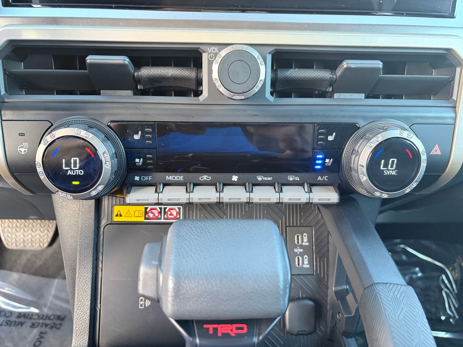 Used 2024 Toyota Tacoma TRD Off-Road w/ TRD Off Road Premium Package AWD/4WD image 21