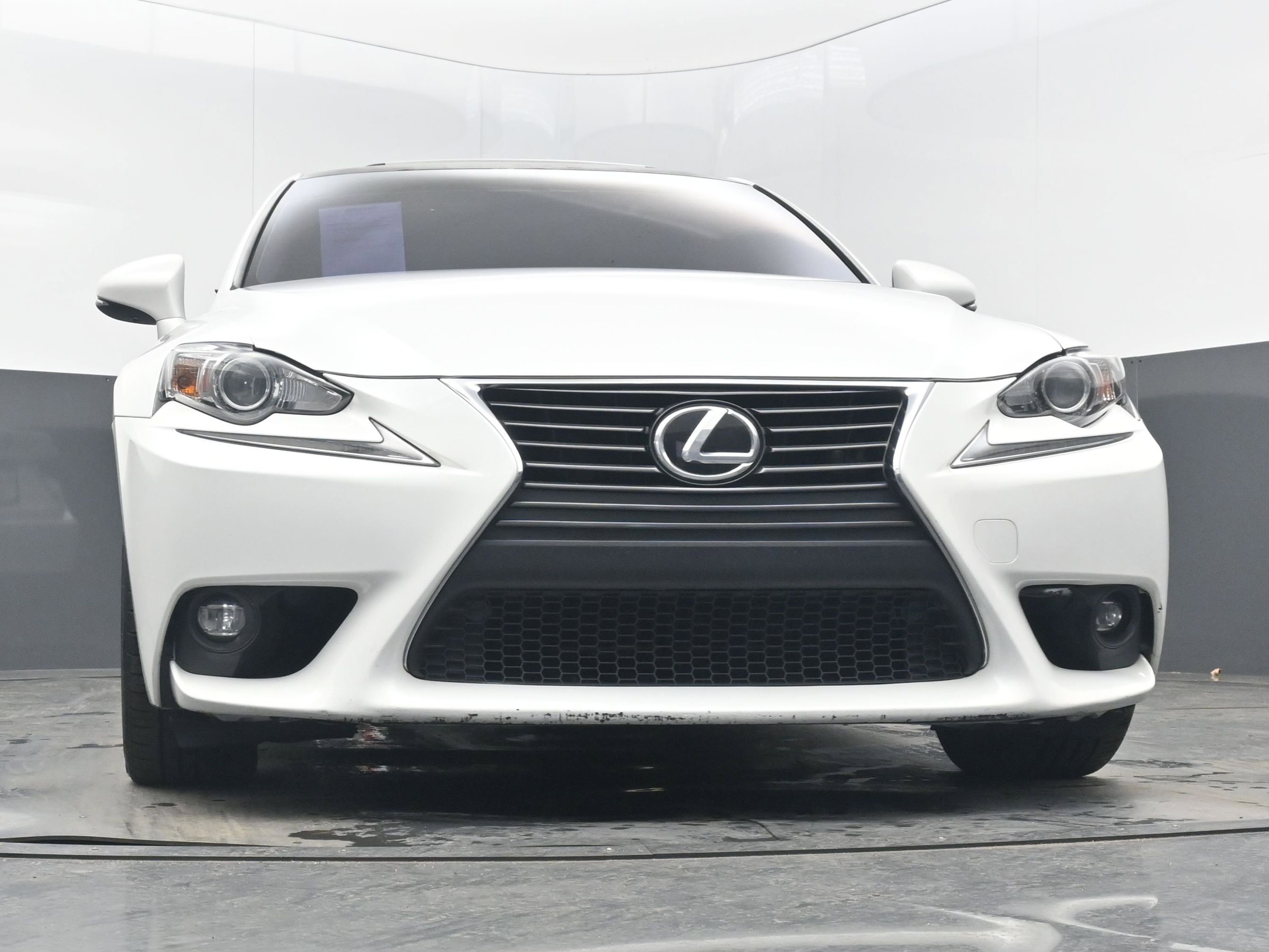 Used 2016 Lexus IS 200t image 27