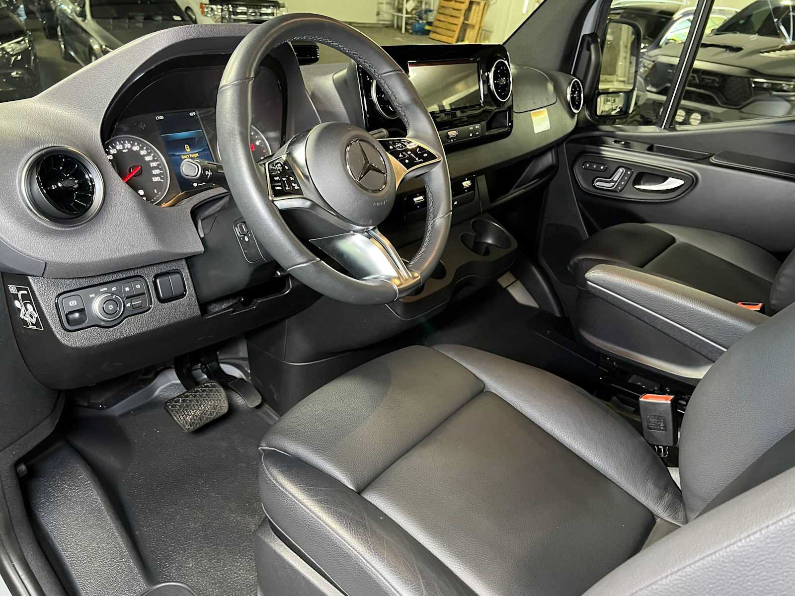 Used 2026 Mercedes-Benz Sprinter 2500 image 25