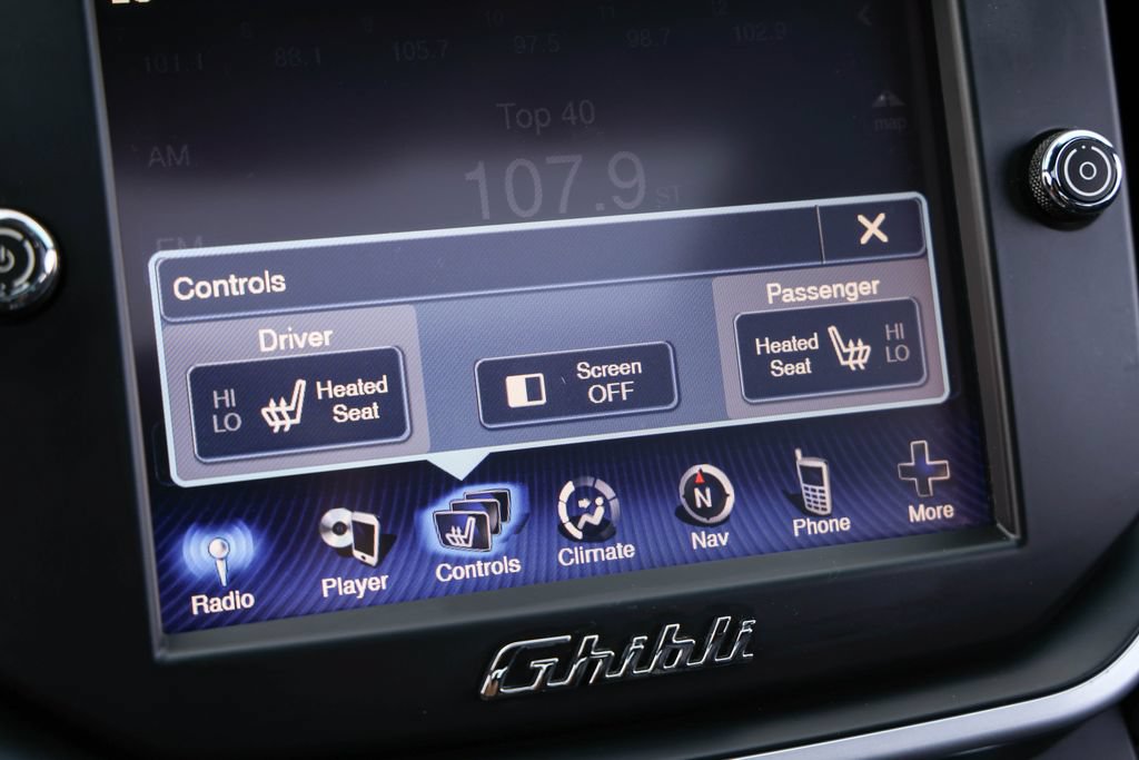 Used 2015 Maserati Ghibli RWD image 14