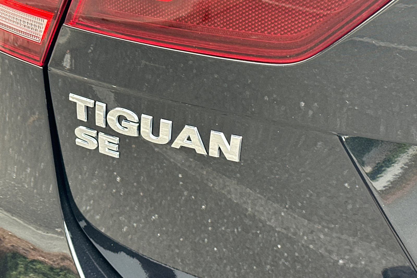 Used 2021 Volkswagen Tiguan SE AWD/4WD image 25