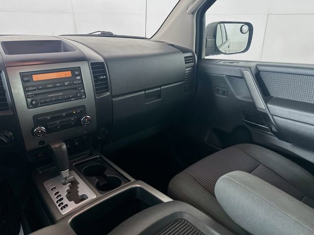 Used 2010 Nissan Titan SE w/ SE Value Truck Pkg image 21