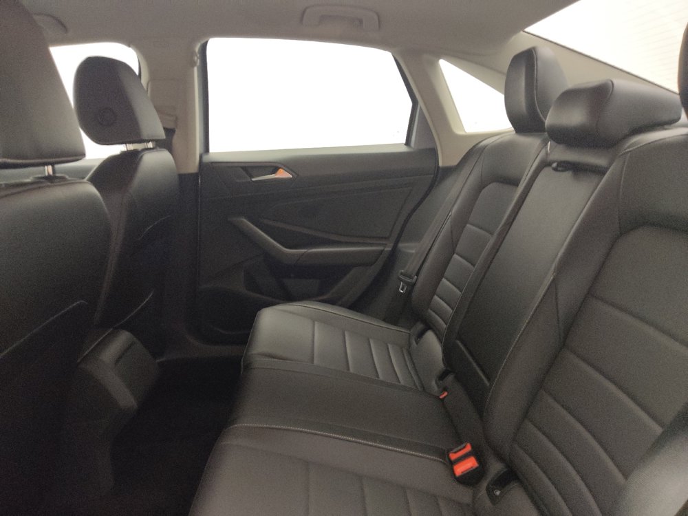 Used 2024 Volkswagen Jetta SE image 18