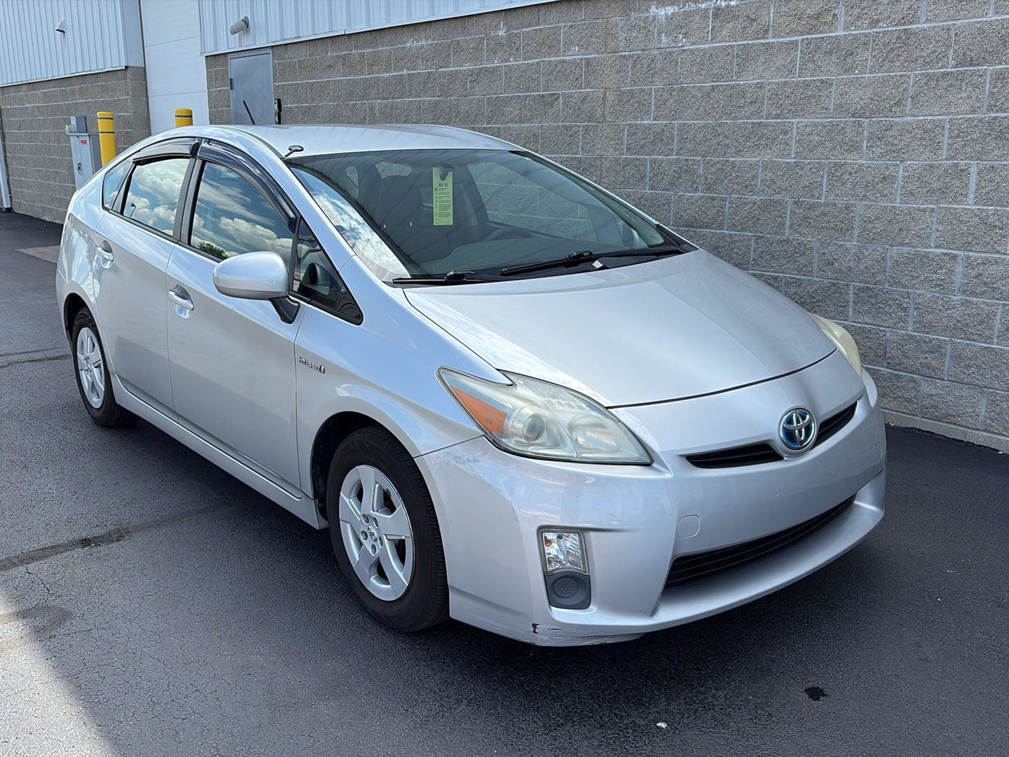 Used 2011 Toyota Prius Two FWD image 2
