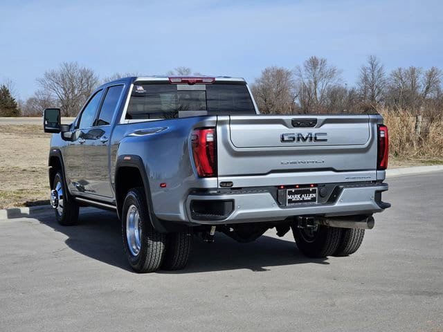 New 2026 GMC Sierra 3500 Denali Ultimate AWD/4WD image 3