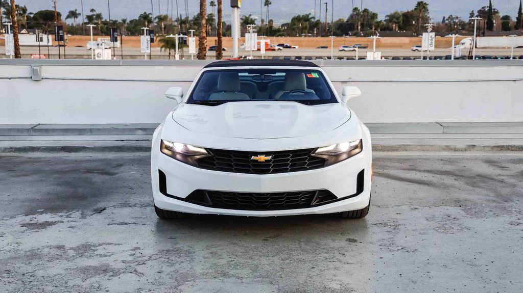 Used 2023 Chevrolet Camaro LT image 3