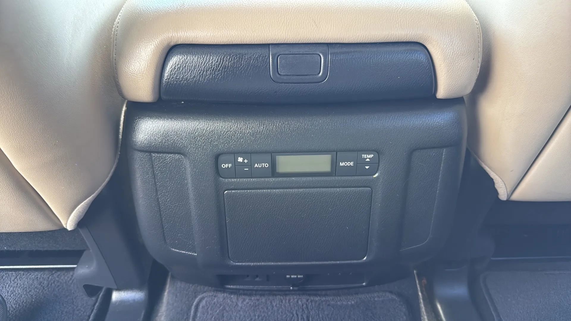 Used 2017 Nissan Armada SL image 30