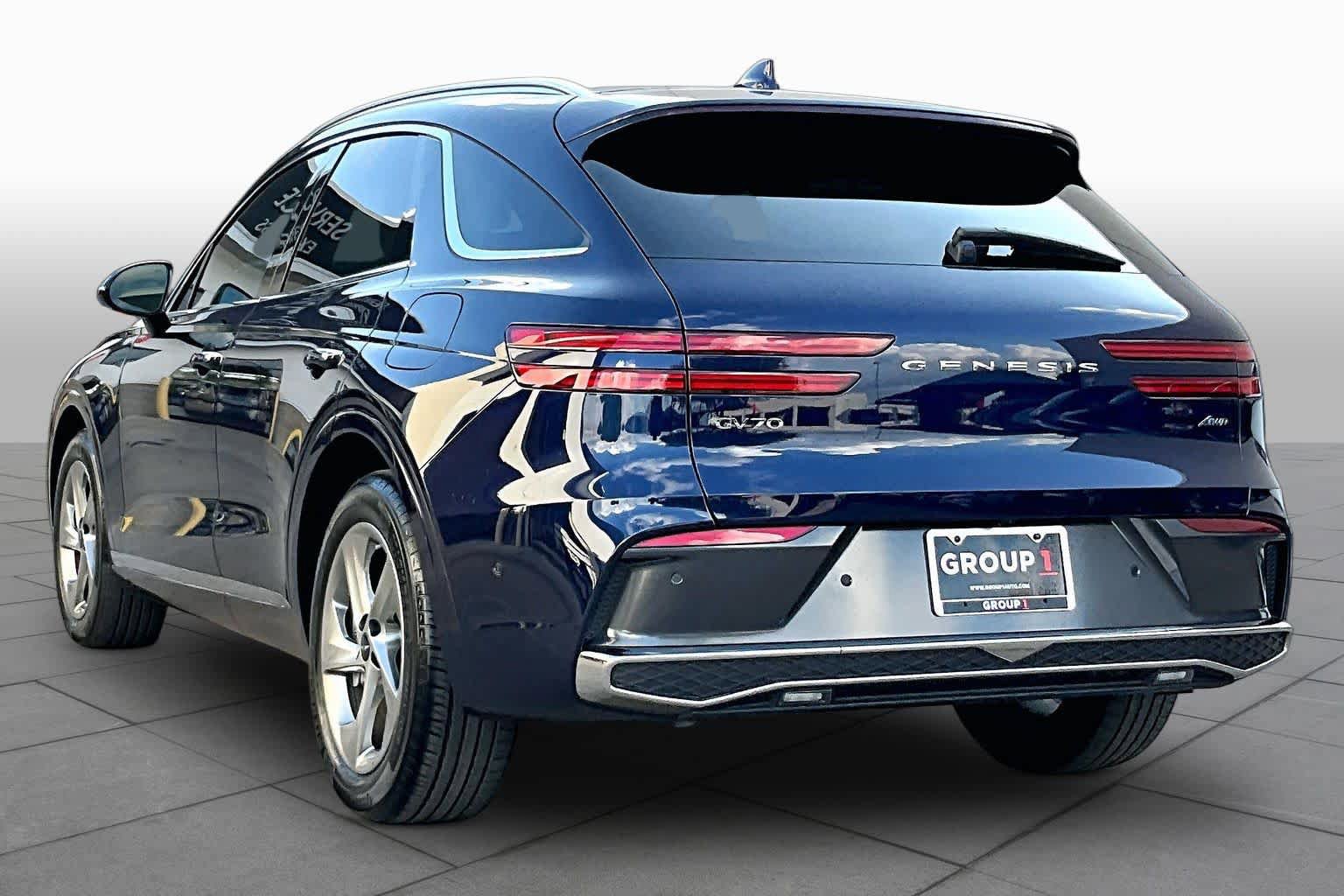 Used 2026 Genesis GV70 2.5T Advanced AWD/4WD image 12