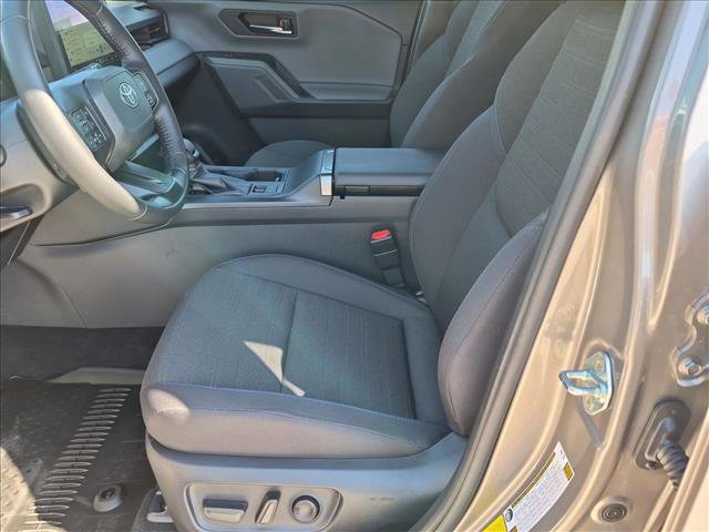 Used 2026 Toyota RAV4 SE w/ Convenience Package AWD/4WD image 15