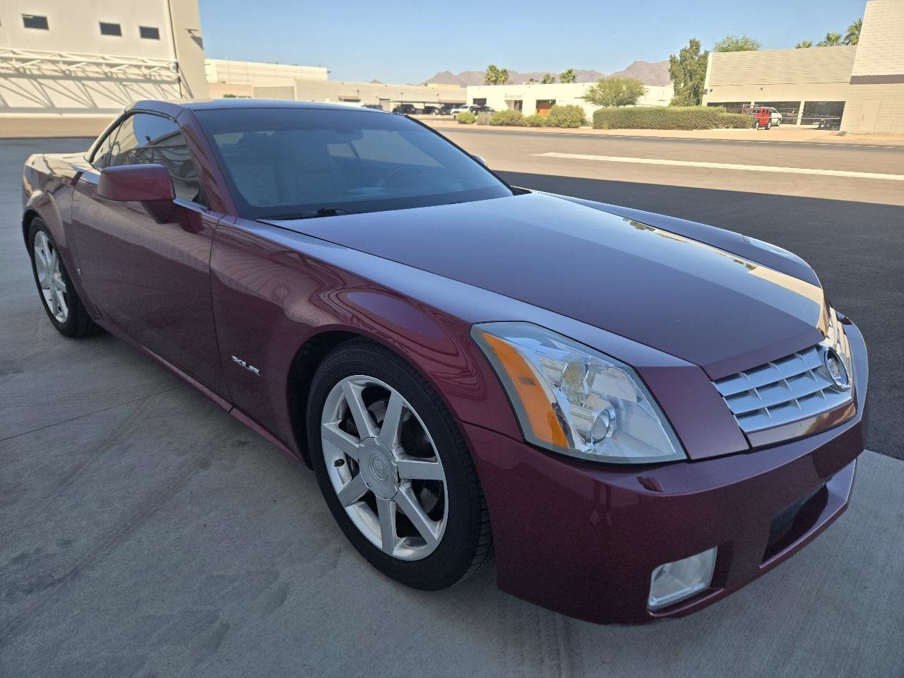 Used 2006 Cadillac XLR image 23