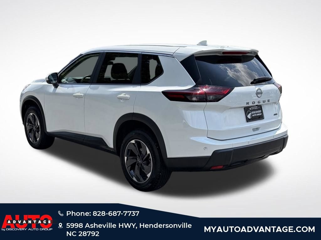 Used 2025 Nissan Rogue SV AWD/4WD image 5