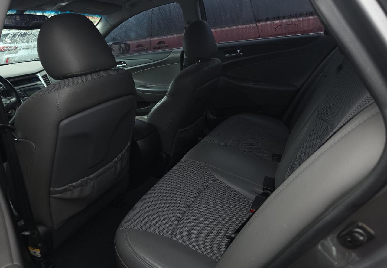 Used 2013 Hyundai Sonata SE image 15