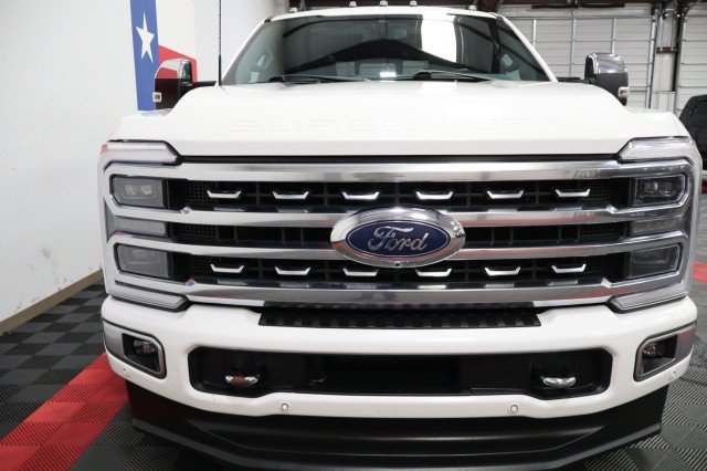 Used 2024 Ford F350 Platinum w/ FX4 Off-Road Package AWD/4WD image 4