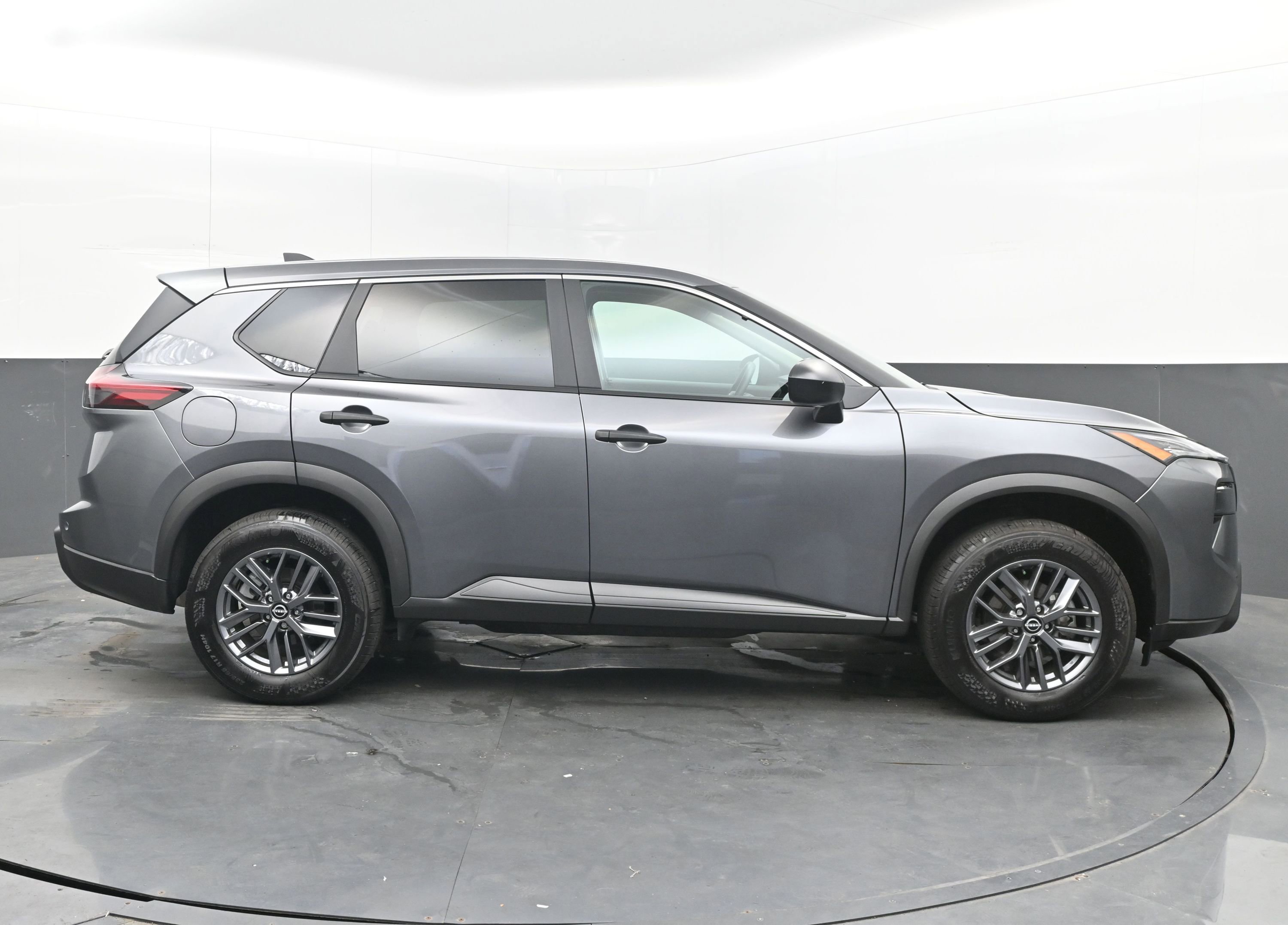 Certified 2025 Nissan Rogue S image 8