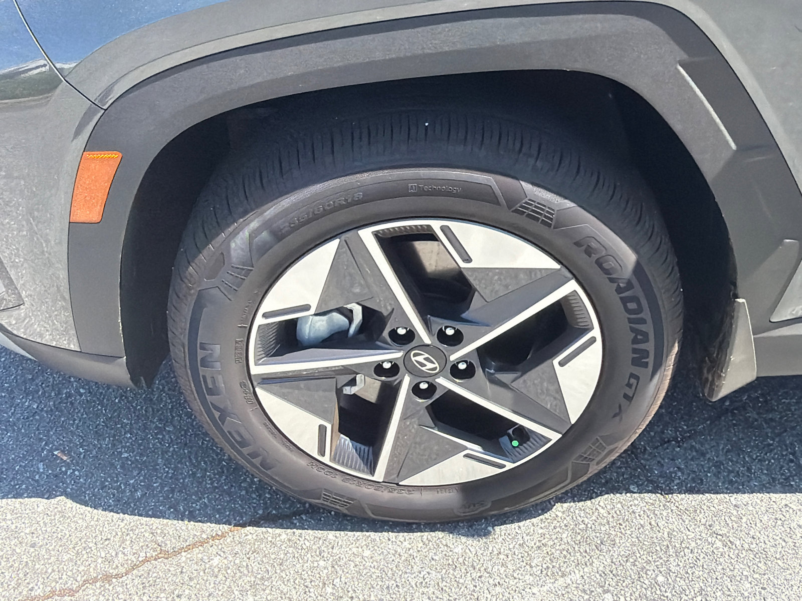 Certified 2025 Hyundai Tucson SEL AWD/4WD image 11