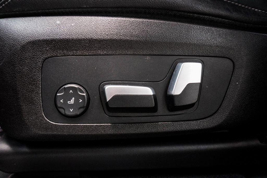 Used 2023 BMW X4 xDrive30i w/ M Sport Package image 7