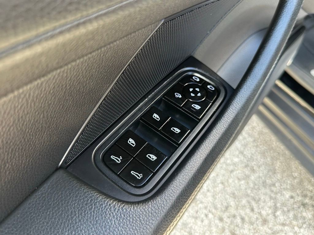 Used 2019 Porsche Panamera image 16