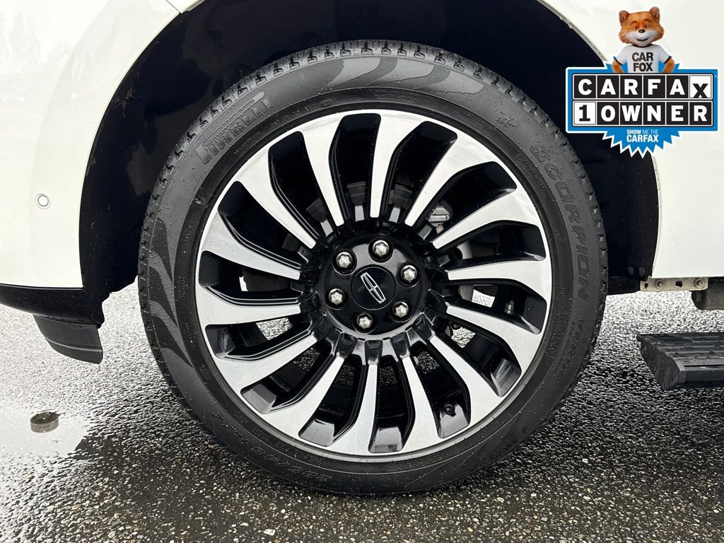 Used 2023 Lincoln Navigator Black Label image 29