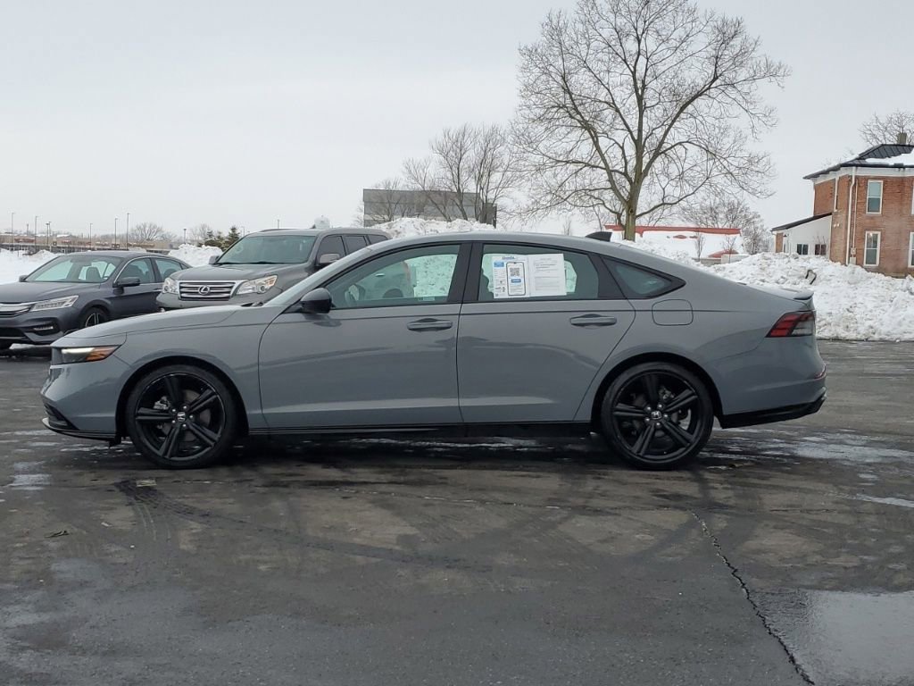 Used 2025 Honda Accord Sport image 4