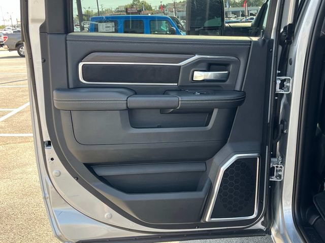 New 2026 RAM 2500 Laramie w/ Night Edition AWD/4WD image 8