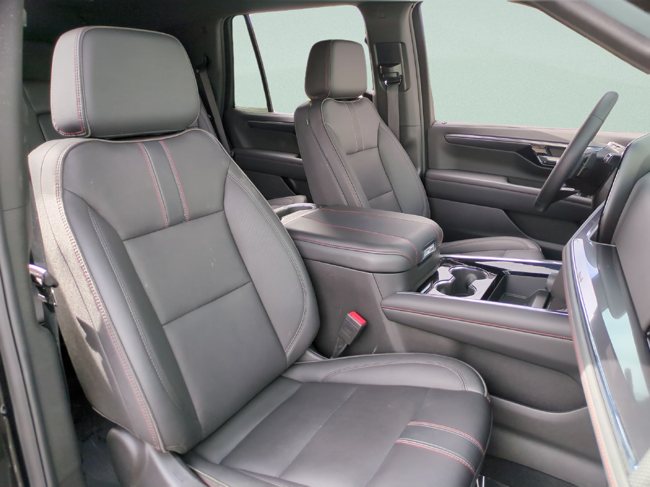 Used 2026 Chevrolet Tahoe RST RWD image 24