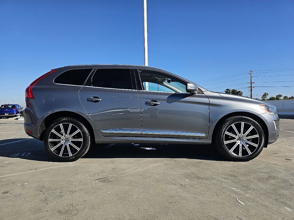 Used 2016 Volvo XC60 T5 Platinum w/ Protection Package FWD image 9