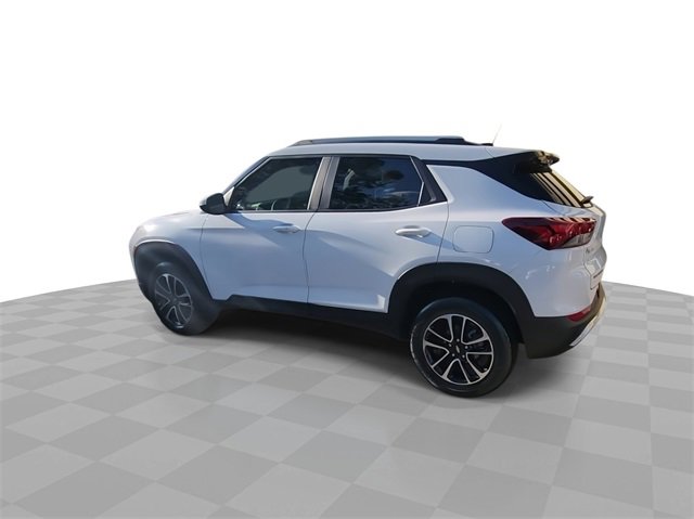Certified 2024 Chevrolet TrailBlazer LT w/ Driver Confidence Package image 6