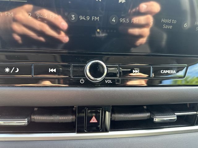 Used 2025 Mitsubishi Outlander SE AWD/4WD image 14
