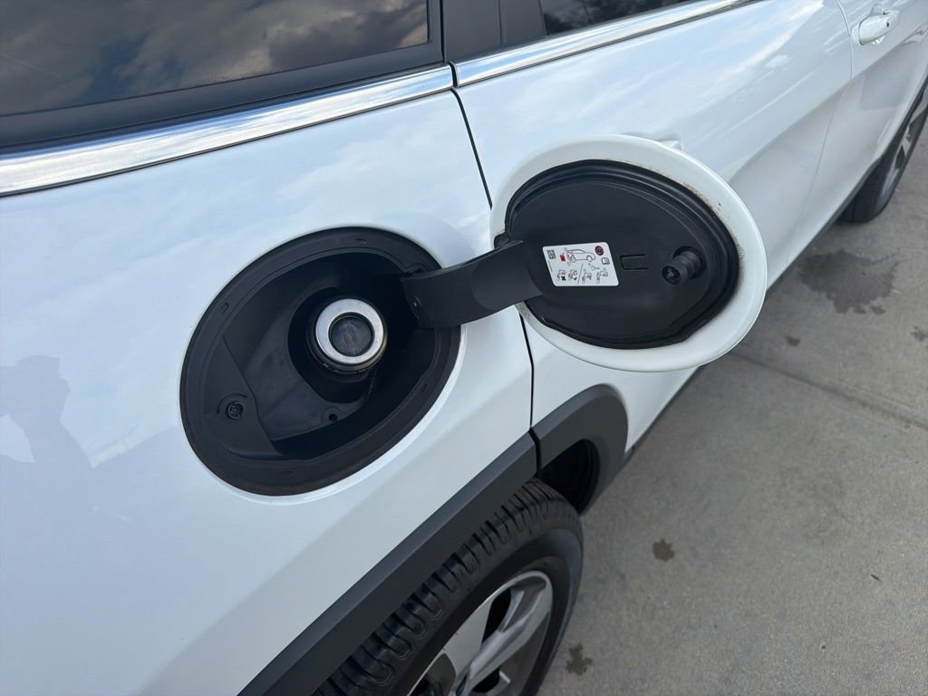 Used 2019 Jeep Cherokee Limited image 47