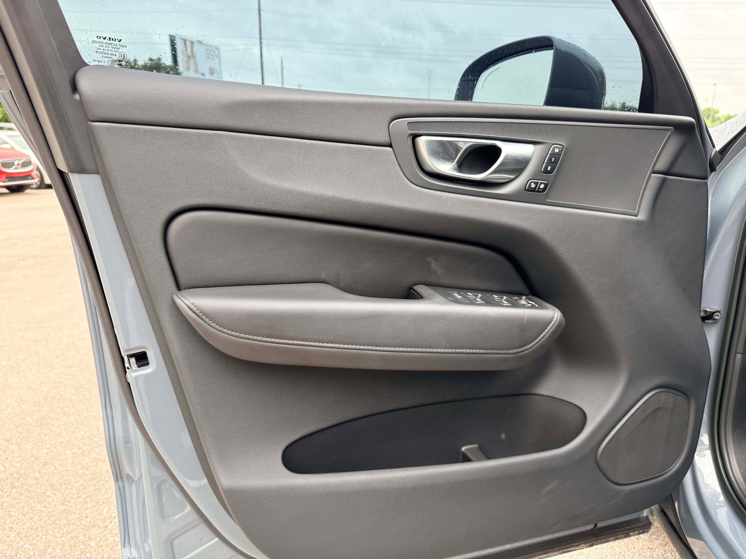 Certified 2023 Volvo XC60 B5 Plus FWD image 10