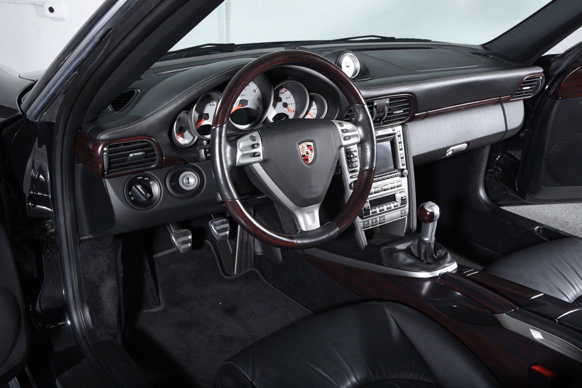 Used 2008 Porsche 911 Turbo AWD/4WD image 16
