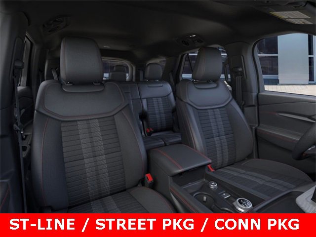 New 2026 Ford Explorer ST-Line w/ ST-Line Street Pack image 10