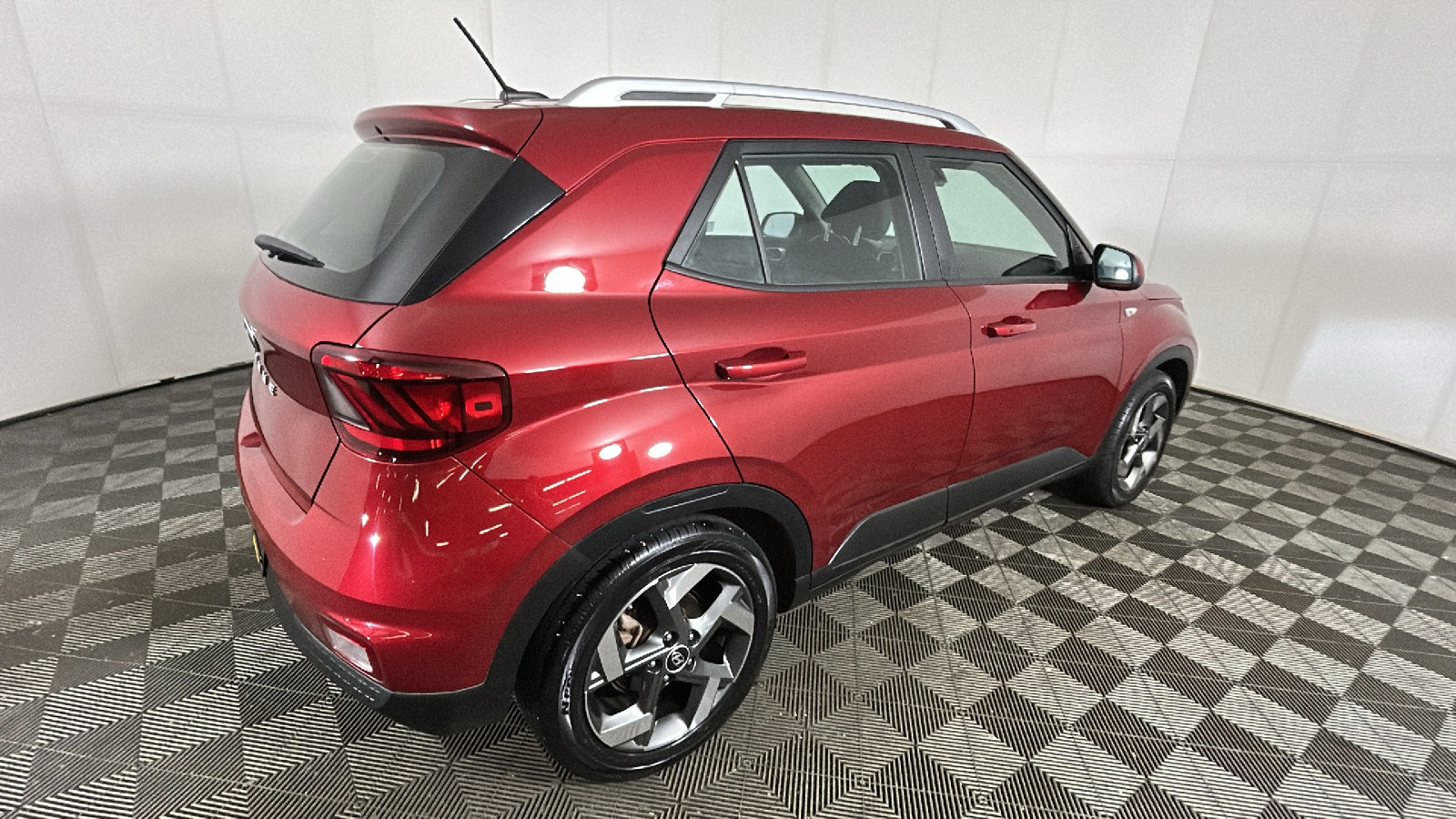 Certified 2024 Hyundai Venue SEL FWD image 3