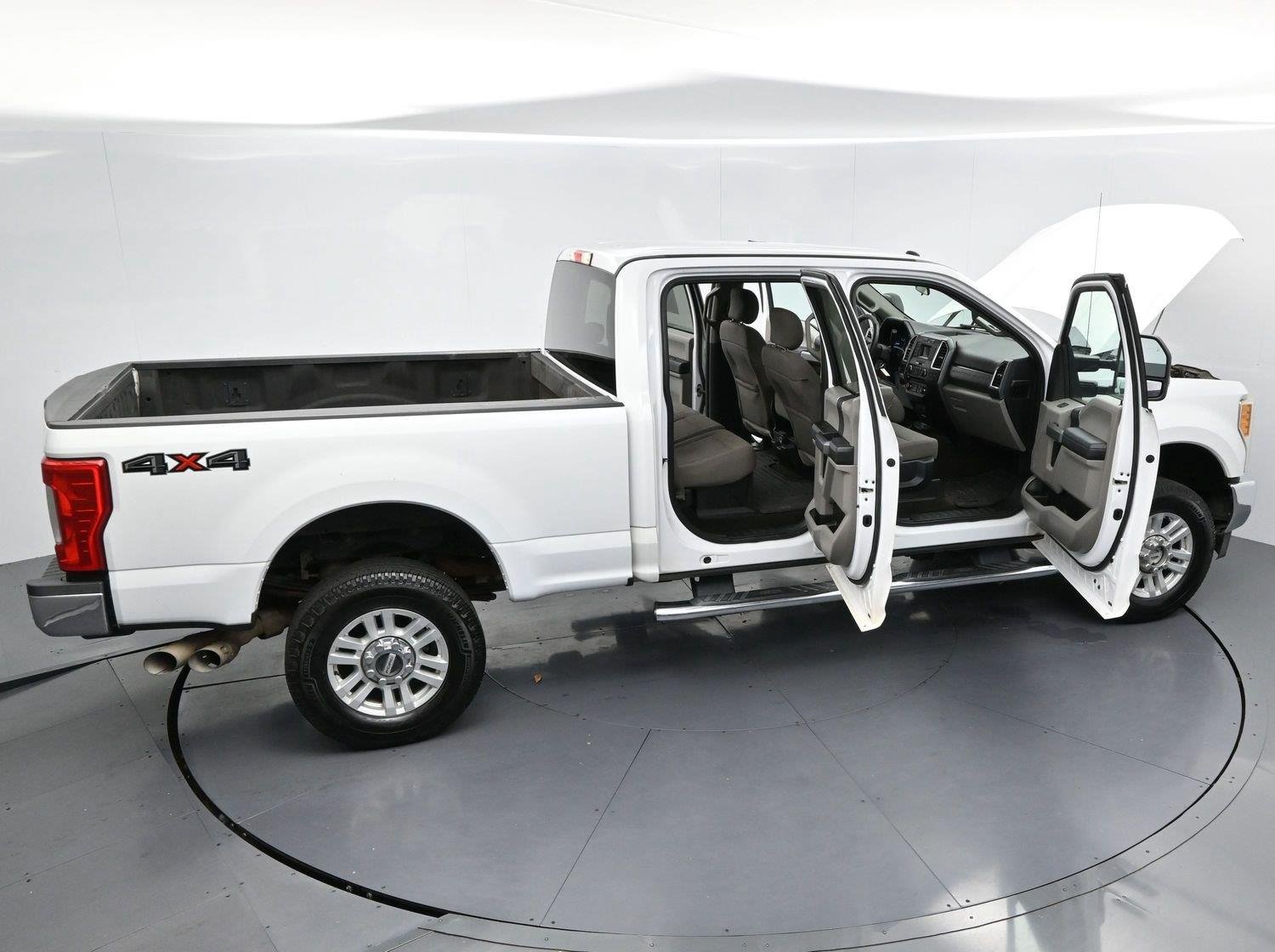 Used 2017 Ford F250 XLT AWD/4WD image 38