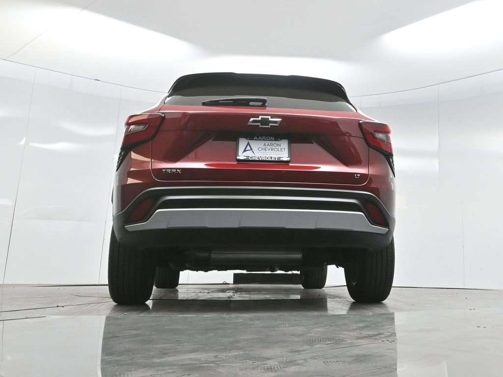 Used 2025 Chevrolet Trax LT w/ LT Convenience Package image 60