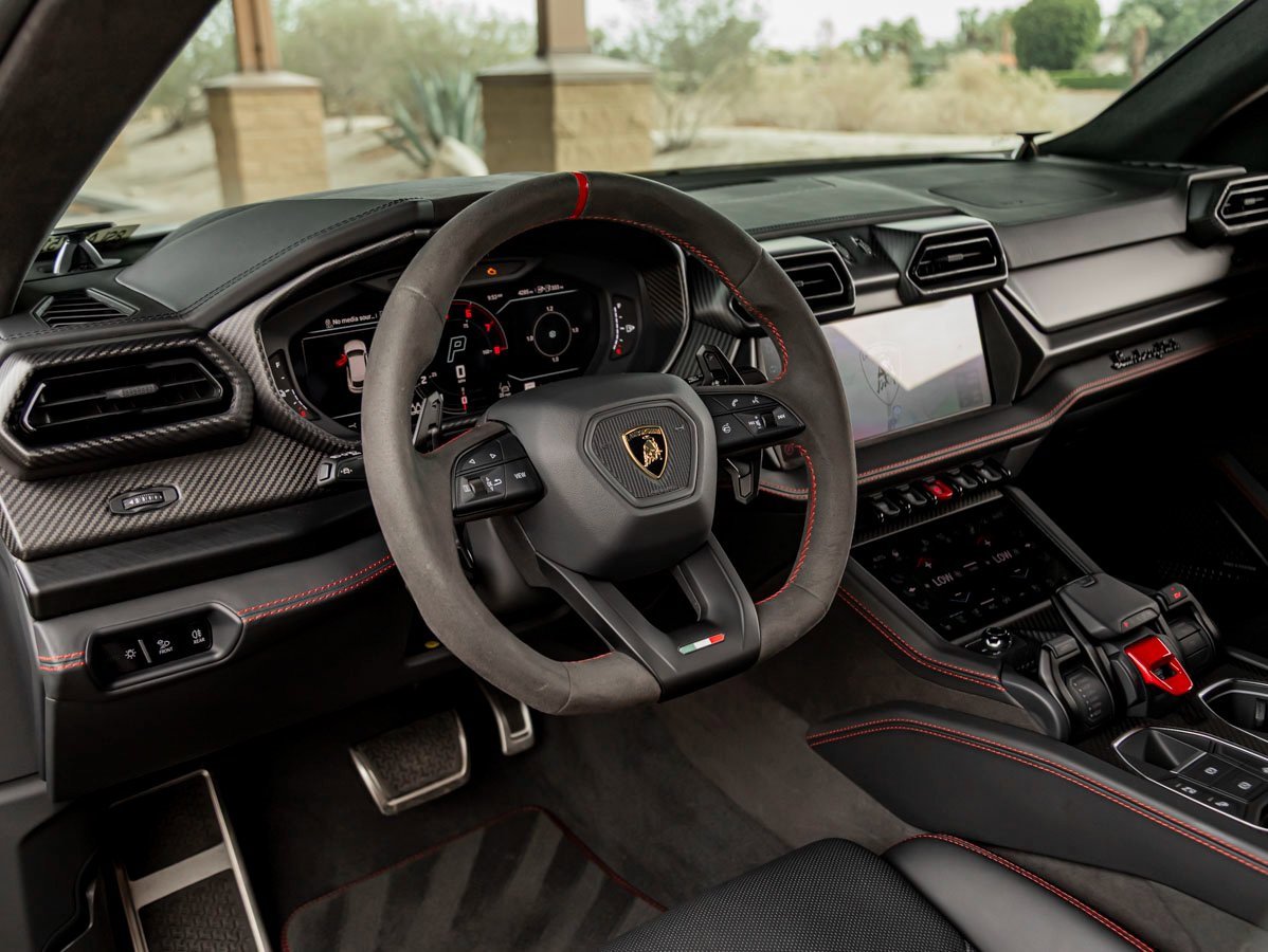 Used 2025 Lamborghini Urus SE image 15