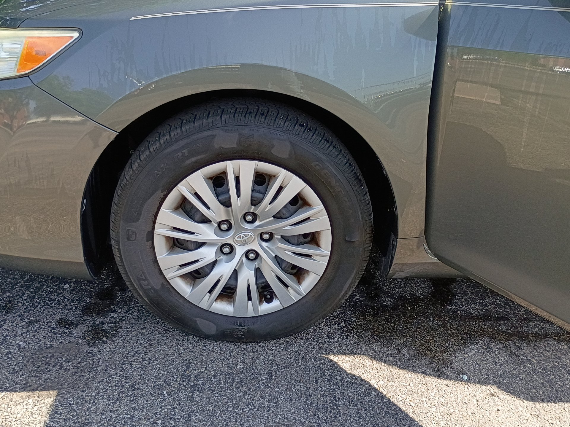 Used 2014 Toyota Camry FWD image 10