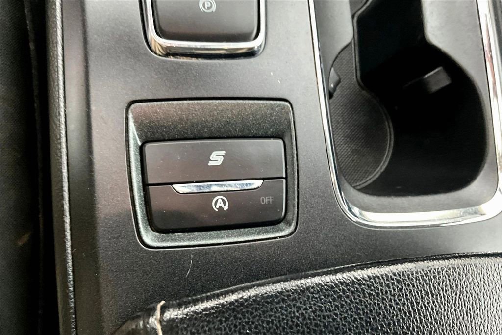 Used 2020 Ford Fusion SE image 17