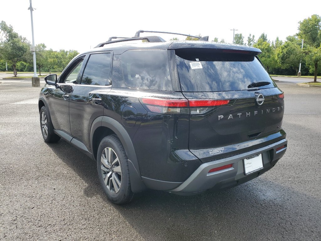 New 2026 Nissan Pathfinder SL FWD image 3