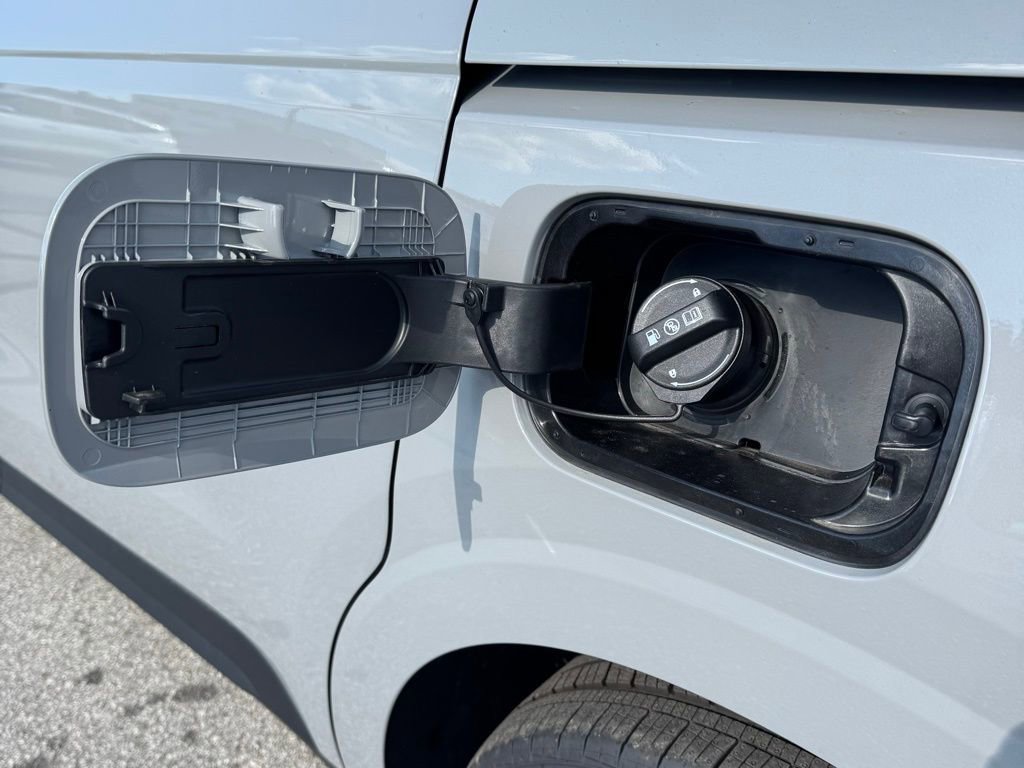 New 2026 Kia Carnival EX image 9