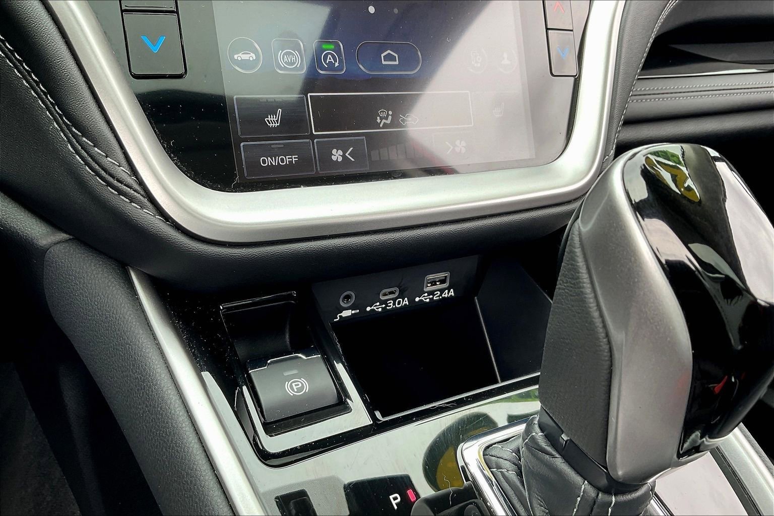 Certified 2025 Subaru Outback Limited AWD/4WD image 25