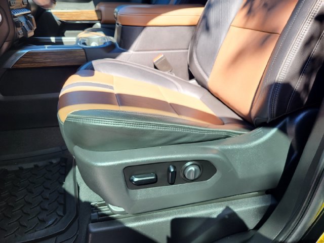 Used 2021 Chevrolet Silverado 1500 High Country w/ Technology Package AWD/4WD image 10