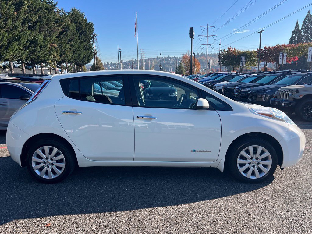 Used 2017 Nissan Leaf S w/ Charge Package FWD image 8