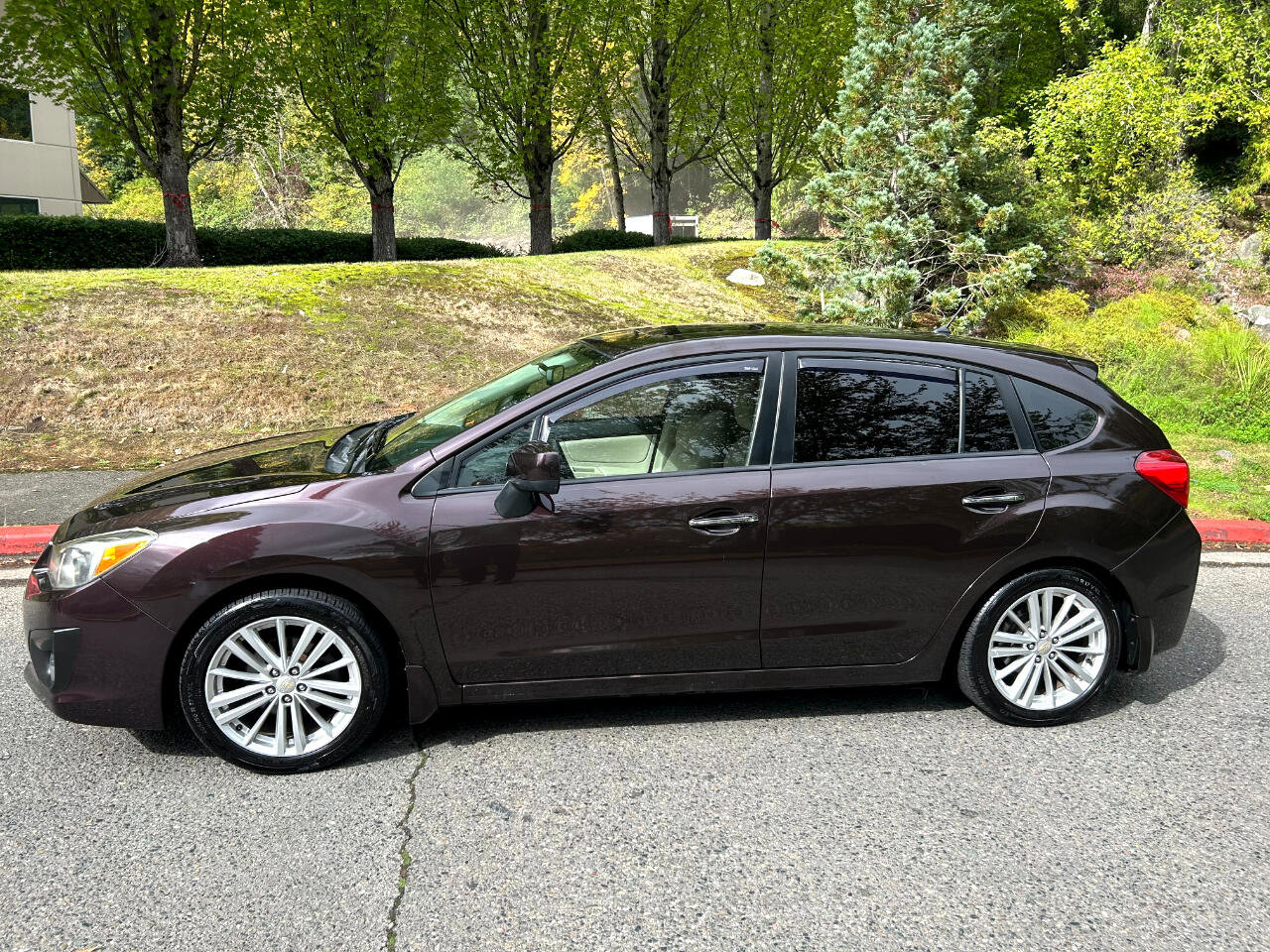 Used 2013 Subaru Impreza 2.0i Limited image 8