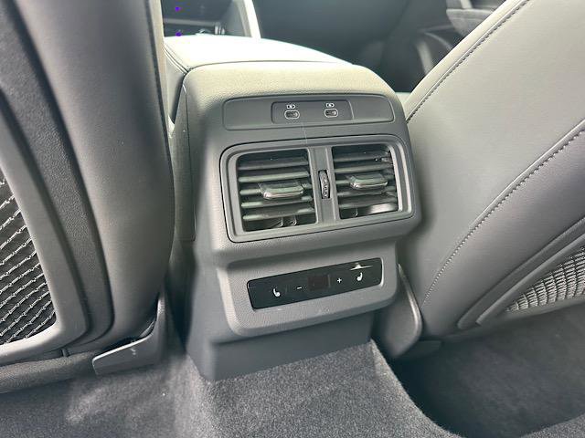 Used 2025 Audi SQ5 Prestige w/ Prestige Package image 20