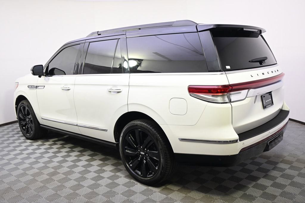 Used 2023 Lincoln Navigator Black Label AWD/4WD image 3