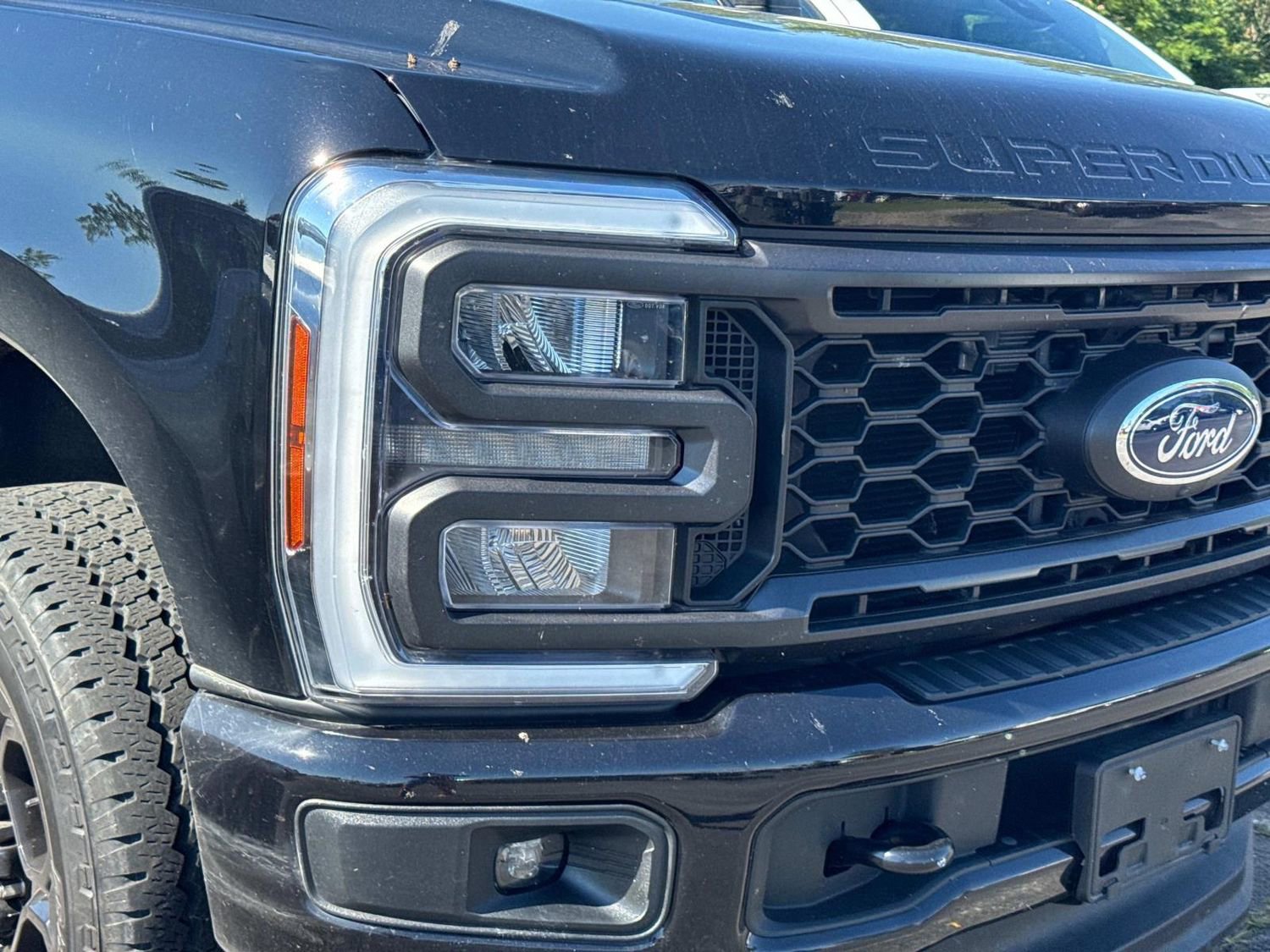 Used 2024 Ford F250 XL w/ STX Appearance Package AWD/4WD image 3