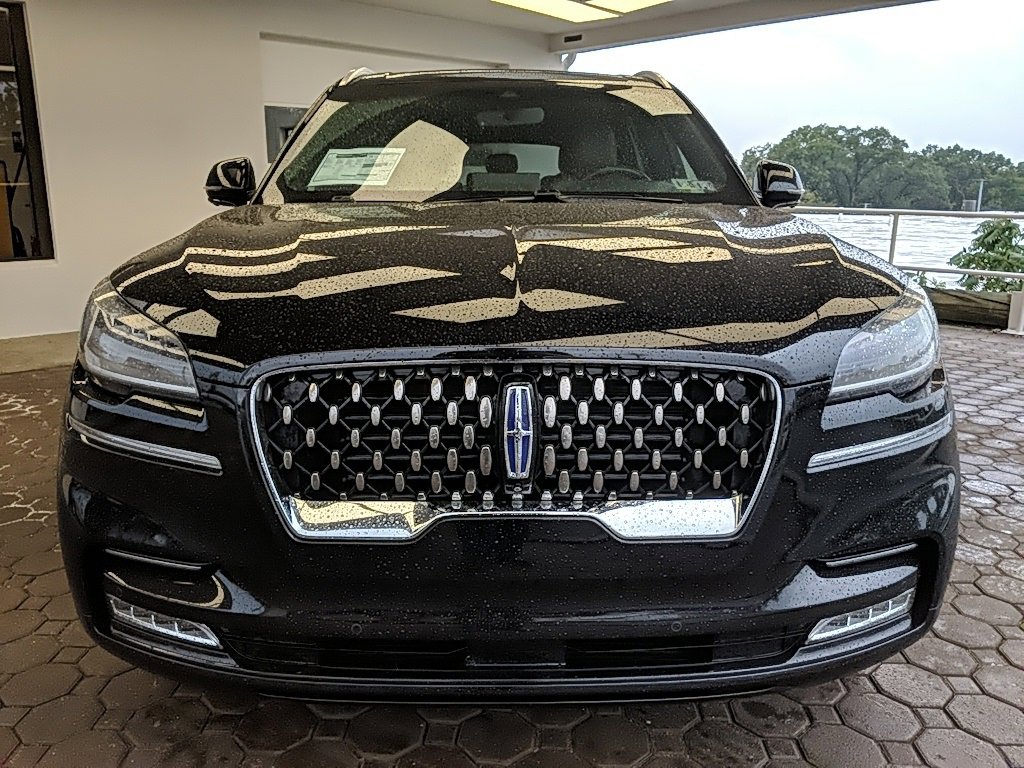 Used 2022 Lincoln Aviator Grand Touring image 2