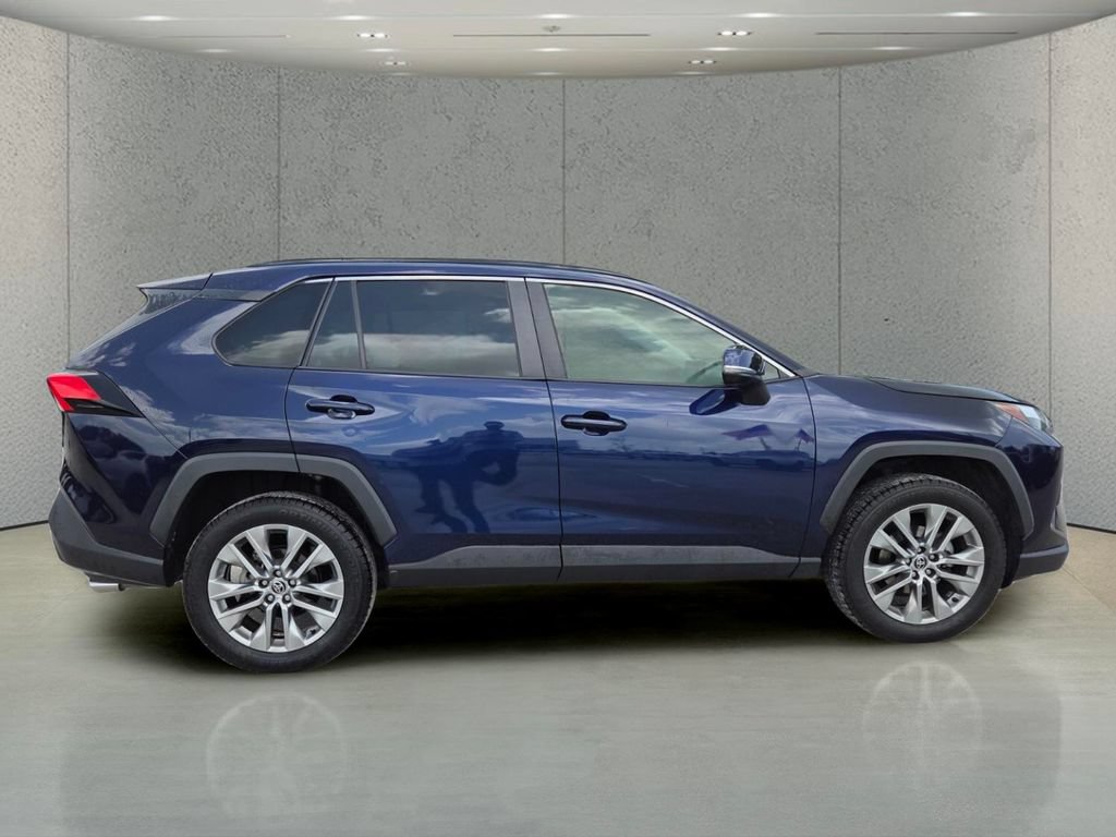 Used 2022 Toyota RAV4 XLE Premium FWD image 2